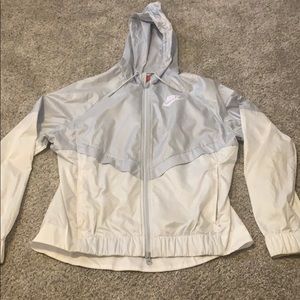 Nike WOMENS windbreaker